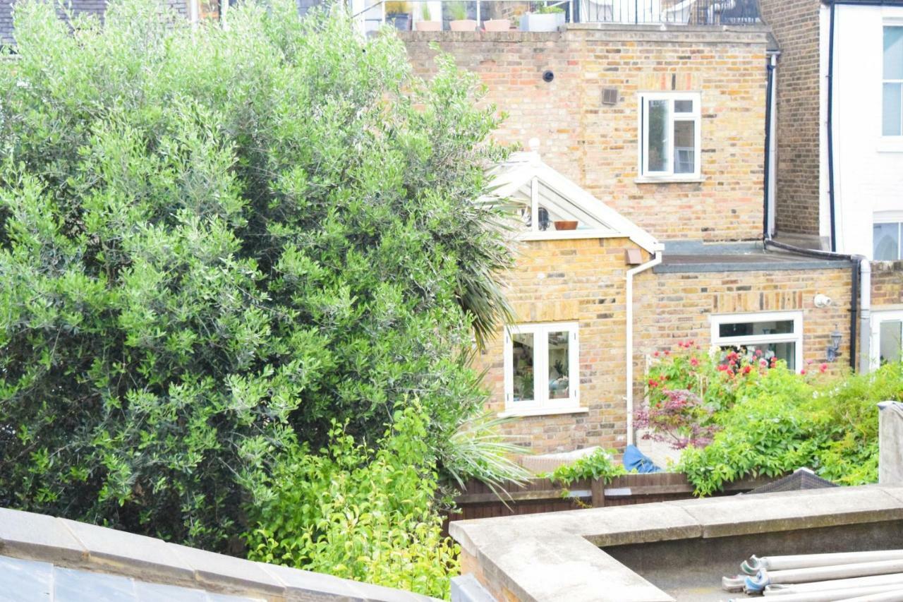 3 Bedroom Family House With A Superb Kitchen And Garden Londres Exterior foto